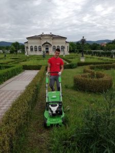 Peisagistica si intretinere spatii verzi 7 House Keeping