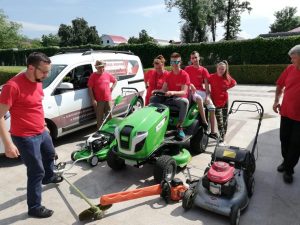 Peisagistica si intretinere spatii verzi echipa House Keeping